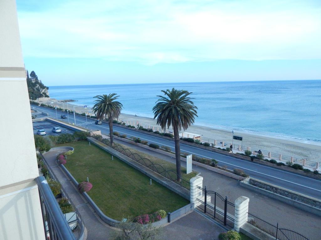 Residence La Perla Finale Ligure Exterior foto