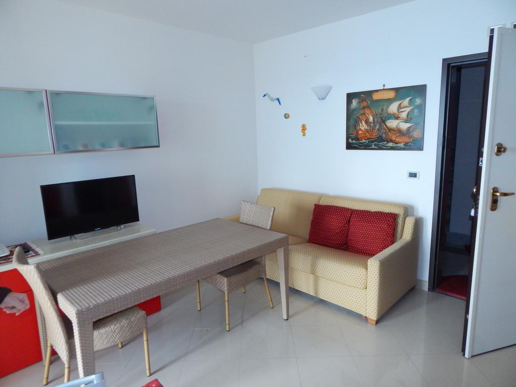 Residence La Perla Finale Ligure Zimmer foto