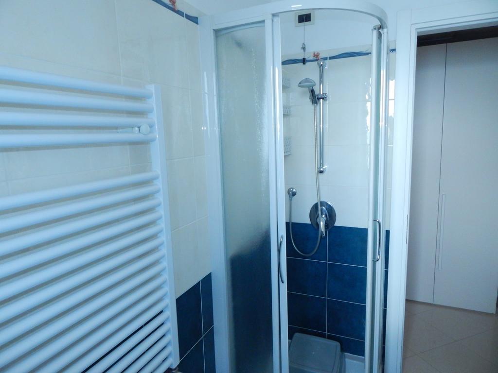Residence La Perla Finale Ligure Zimmer foto