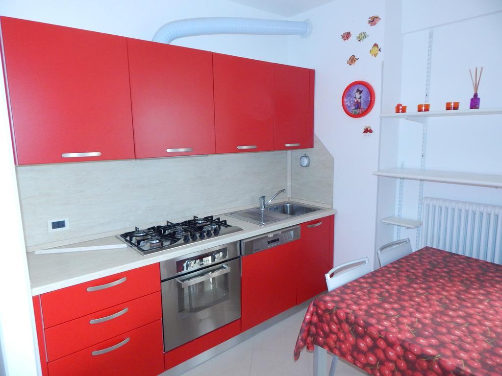 Residence La Perla Finale Ligure Zimmer foto
